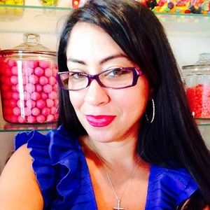 Meet your Posher, Christine